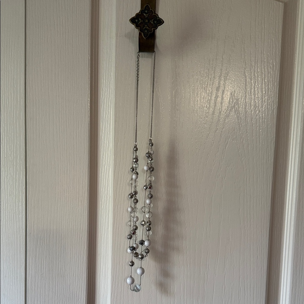 E25 Silver and White Beaded layered necklace